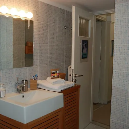 Soulis' Penthouse Near Acropolis Apartment *